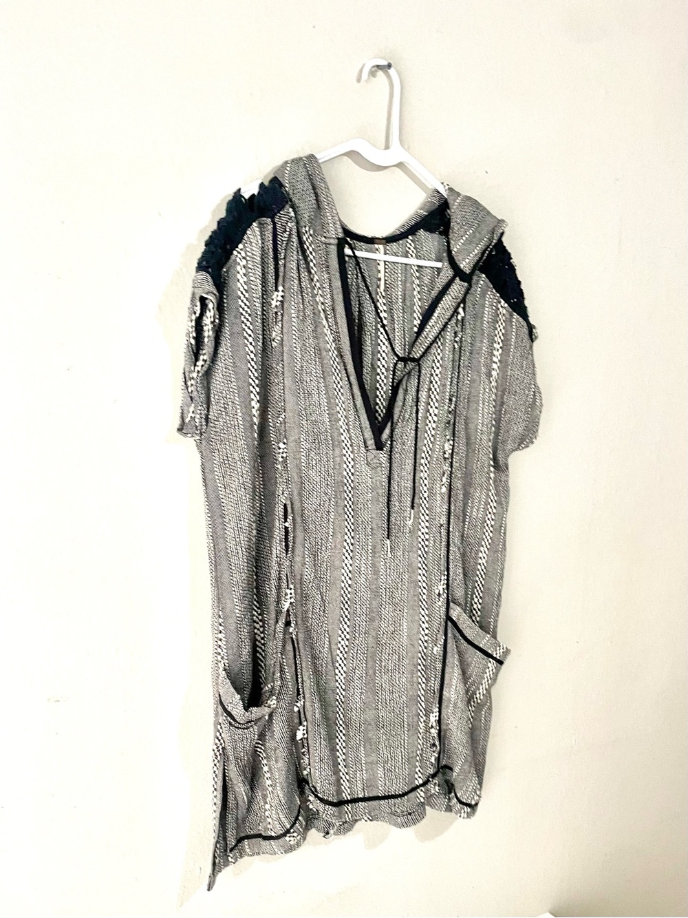 Free People Forever Yours Hooded Tunic Swim Cover Up Black White Striped Size M - Picture 3 of 6